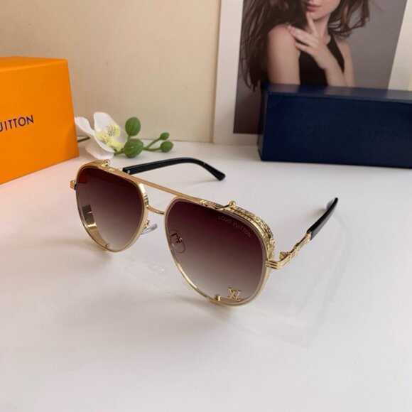 Louis Vuitton Women\'s Sunglasses main image 4